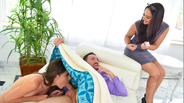 Stepdaughter Starts to Give Stepdaddy a Blowjob in The Name of Bug Bite Relief - Famlust